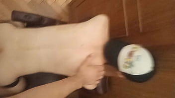 Preview 2 of Skinny Boy Oil - No me aguante ,  me contacto un morocho vergon venezolano oficinista y me pre&ntilde_o en su hora laboral ..