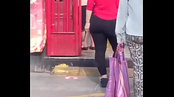 Preview 4 of Xpussy Cam - Potona en cola de minimarket 1