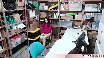 Preview 1 of Madre Pilla A Hija Follanfo - Beautiful brunette teen rough fucked