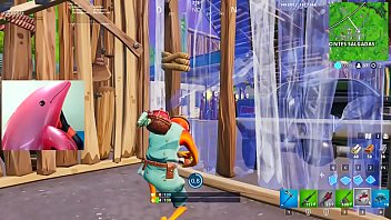 Preview 2 of Indon Romen - Golfinho rosa comendo homem e jogando Fortnite