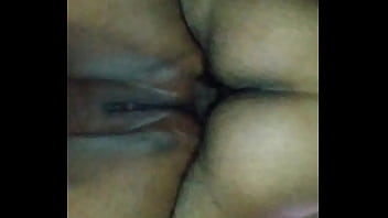 Preview 4 of 2 Hot Lesbians Work Out - &Eacute_ no cuzinho que ela gosta.