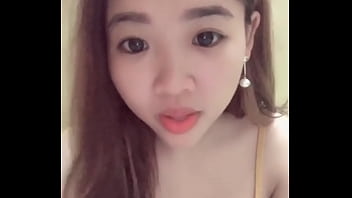 Preview 3 of Indian Bhabi With Tailor Master - Em g&aacute_i bưởi to dễ thương