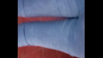 Preview 3 of Leggin Strong - Grabando culito rico casi se da cuenta cuando la voy a tocar