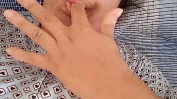 Preview 3 of Kajal Xxx Sexy Video - Novinha safada querendo rola