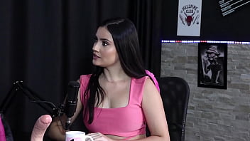 Preview 2 of Eesperanza Gomes - Safada tira a roupa,  mostrando seus peitos e a buceta depois de fazer um boquete e dizer que gosta de transar de 4 - Karen Gon&ccedil_alves (SHEER/RED)