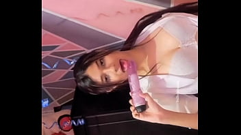Preview 1 of Kareena Kapoor Xxy Video - UNIVERSITARIA SE ROCA CON SU DILDO