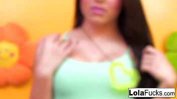 Preview 1 of Being Ashamed - Sexy Lola masturbates in a green room