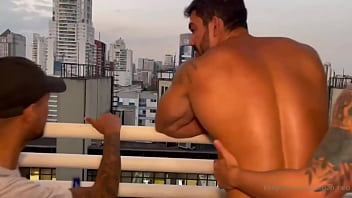 Preview 1 of No Boobs Petite - FUDENDO A PUTINHA SEM CAPA COM UM AMIGO. - FREE