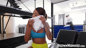 Preview 1 of Boes Se Boes - Stunning beauty Harley Dean fucked by slick buttler