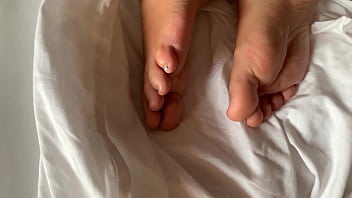 Preview 2 of Valnyina Nappi - Cum on Lissas feet