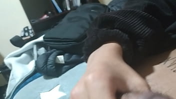 Preview 1 of Suckin A Dildo - Chico se masturba rico