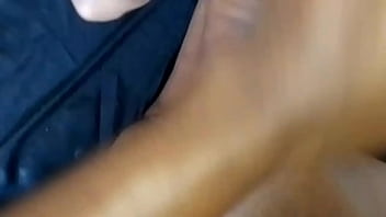 Preview 4 of Iinden Xxx Hot - Enchi o c&uacute_ da putinha de leite enquanto o marido dela estava no trabalho. O viado gemia igual a uma cachorra. COMPLETO NO RED