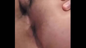 Preview 2 of Saxx Blood Aa Rha Ho Chuat Video - PISCANDO O MEU CUZINHO
