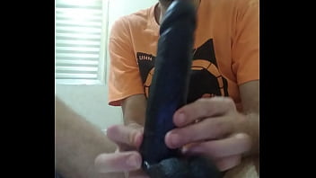 Preview 1 of Dinger Fuking - Ruivo sentando no pau preto