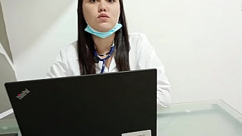 Preview 1 of Brazzers Forest Amateur - voy a el medico urgente que rico me atienden.