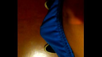 Preview 1 of Alleta Porn Hd Dog - Tocando mi pene