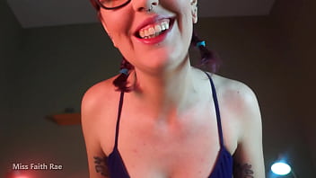 Preview 3 of Misuri Beautiful Girl Xnxx Video - Sweaty Blackmail