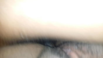 Preview 3 of Mallu Sexx Thamilyogi - Observo a mi hermanastra viendo porno y me pongo cachondo,  me corro en sus ricas  nalgas.