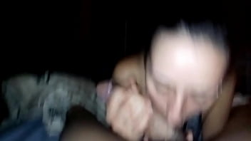 Preview 4 of Pizza Hernia Girl - Angel la chienne adore sucer des grosses queue