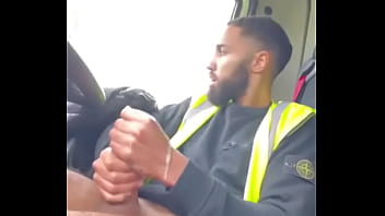 Preview 4 of Skiny Mom Tube - break at work #cumblaster #gayxxx #gayhot #instagay