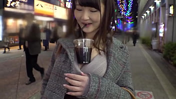 Preview 1 of Mom Teach Sex Japan - 100cm超えIカップ爆乳くびれボディ！下乳横乳こぼれまくり！おっぱいまだまだ成長中の19歳！