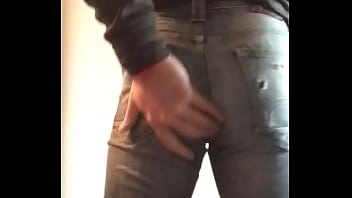 Preview 1 of Neukmachine Vastgebonden - Cock and jeans