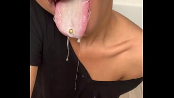Preview 1 of C G Xxxncom - cheekiibells made me two videos