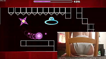 Preview 2 of Chines Xnxx Video - FEMBOY BUTT PLAYS GEOMETRY DASH