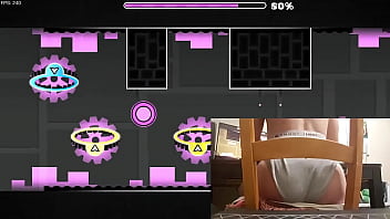 Preview 3 of Chines Xnxx Video - FEMBOY BUTT PLAYS GEOMETRY DASH