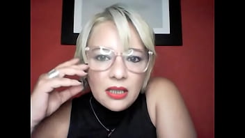 Preview 2 of Casal Trantube - A MENINA E A LIMPEZA DE PELE/RELATO SEDUZINDO  A VIUVA