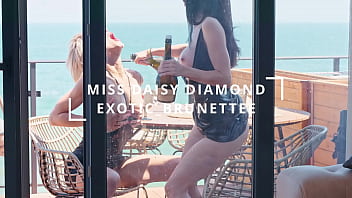 Preview 2 of Doggystyle Creampie New Young - Sexi Lesbian Champagne Shower till big SQUIRT 4K