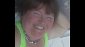 Preview 2 of Kinner Chakka Sexy Videos - im mark wright a bisexual crossdresser that loves to d. piss and i will d. your piss like im d.ing my own every last drop of it