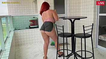 Preview 1 of Live Indensex Video - Contratei essa empregada,  ela veio com esse shorts para me provocar,  a bunda dela &eacute_ um tes&atilde_o