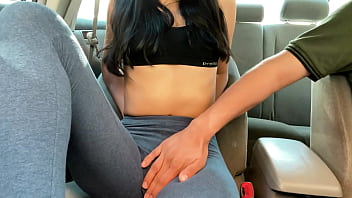 Preview 1 of Kitchen Hindi Video - mi padrastro me lleva al gym y me lo follo en el auto antes de llegar - sexo en la calle