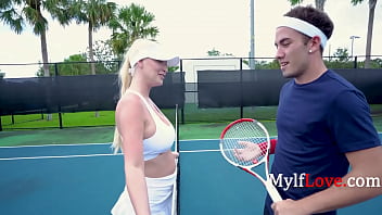 Preview 1 of Group Sxs Big Ass - Curvy MILF After Tennis