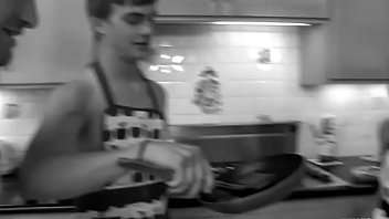 Preview 1 of Money Tasks - hot dog de mecos