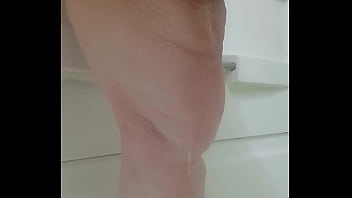 Preview 2 of Small Dick Chatroulette - Evaporatedmilker BBW peeing in shower