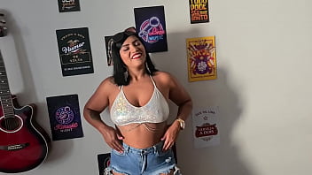 Preview 2 of Xxx English Move In Hindi Dubbed - Aventuras do Casal Mattos - Fomos no Espa&ccedil_o Salvaley ser guiado no sexo t&acirc_ntrico at&eacute_ chegar ao orgasmo