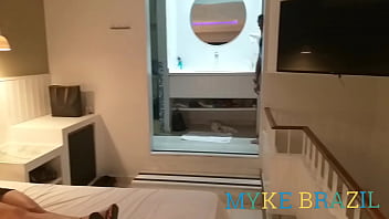 Preview 2 of Sexy Milf Lnna - Quando eu cheguei na su&iacute_te a acompanhante  muito gostosa   e rabuda j&aacute_ estava me esperando  na cama  tomei um banho e peguei ela  de quatro bem gostoso  e dei uma gozada bem gostosa dentro da boca dela(Ines Ventura)