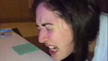Preview 3 of Schwer Behindert - Corno gravando a mulher sendo arrombada pelo neg&atilde_o