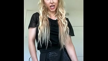 Preview 1 of Lucy Dolls Finger - Cum edge with me