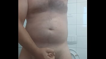 Preview 3 of Backshots Webcam - VID 371 Ma masturbez si imi beau pisatul (3min)
