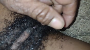 Preview 4 of Indain Masi - Nega no meu quarto enfiando o dedo na buceta preta
