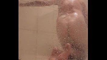Preview 3 of New Mai Yakalifa Sex - Viado tomando banho