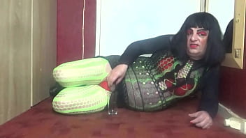 Preview 3 of Beeg Big Cock Grannies - bisexual crossdresser is it me or is it that no one eles likes it because i do i love it