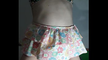 Preview 2 of Very Good Looking - Trans gostosa mostrando o corpinho del&iacute_cia