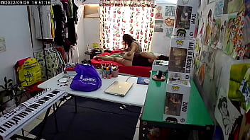 Preview 4 of Yoga Fuck Full Length Videos - Espiando a mi esposa en el cuarto con su amante