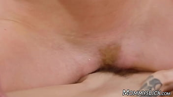 Preview 4 of Kinner Chudai - Blonde milf Serene Siren makes love to stepdaughter Lola