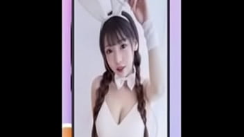 Preview 1 of Vidio Xxx Com Mp2 - 韩国大奶妹激情看直播加QQ2244489854