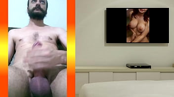 Preview 4 of Hot Girl Porn Hd - Punheta e gozada vendo lindas mulheres na TV (I.A.)